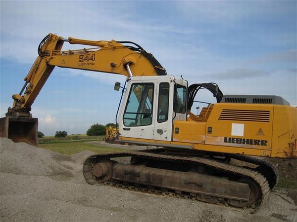 بيل مكانيكی ليبهر R 944